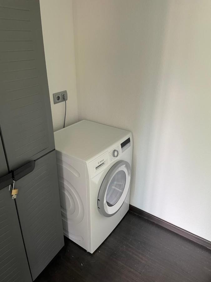 Airport Apartment Fuer 4 - Smart Tv - Kueche - Echarger Hamborg Eksteriør billede